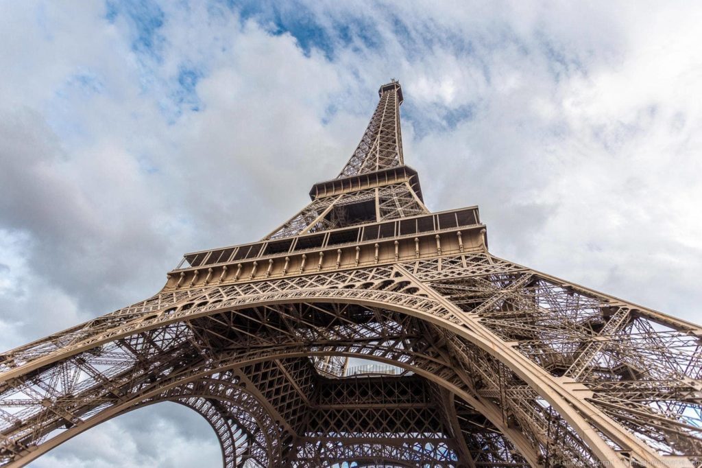 3 days in Paris - Eiffel Tower Paris_by_Laurence Norah