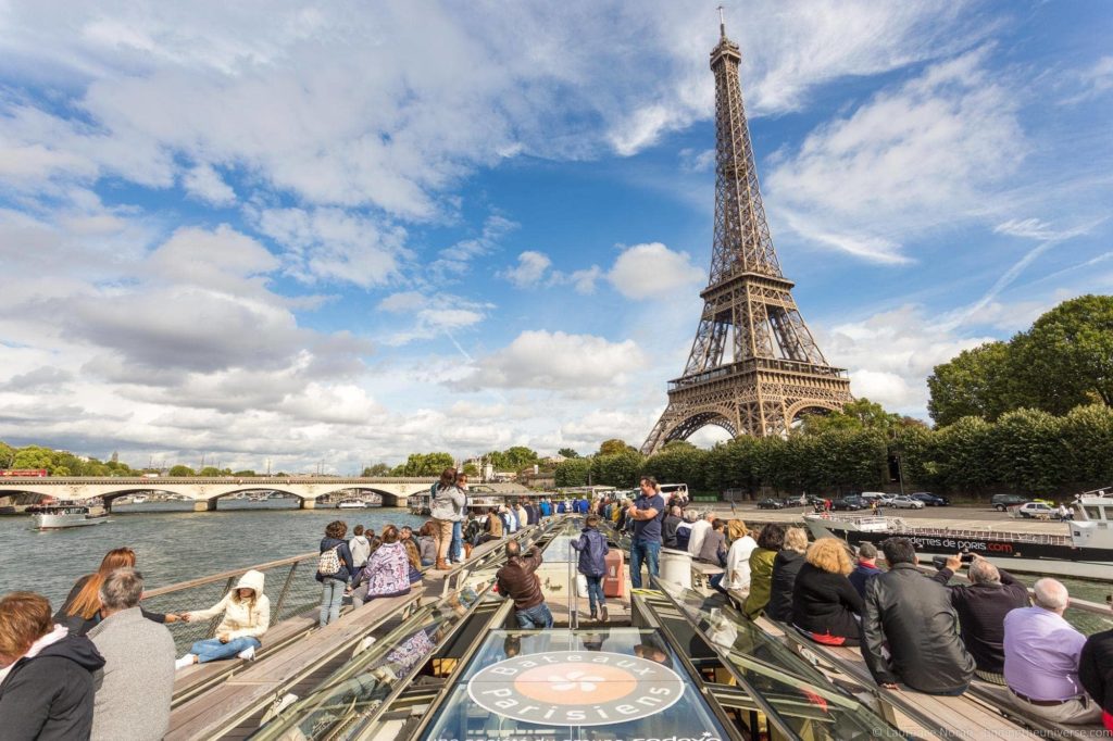 3 days in Paris - Seine River Cruise Paris_by_Laurence Norah