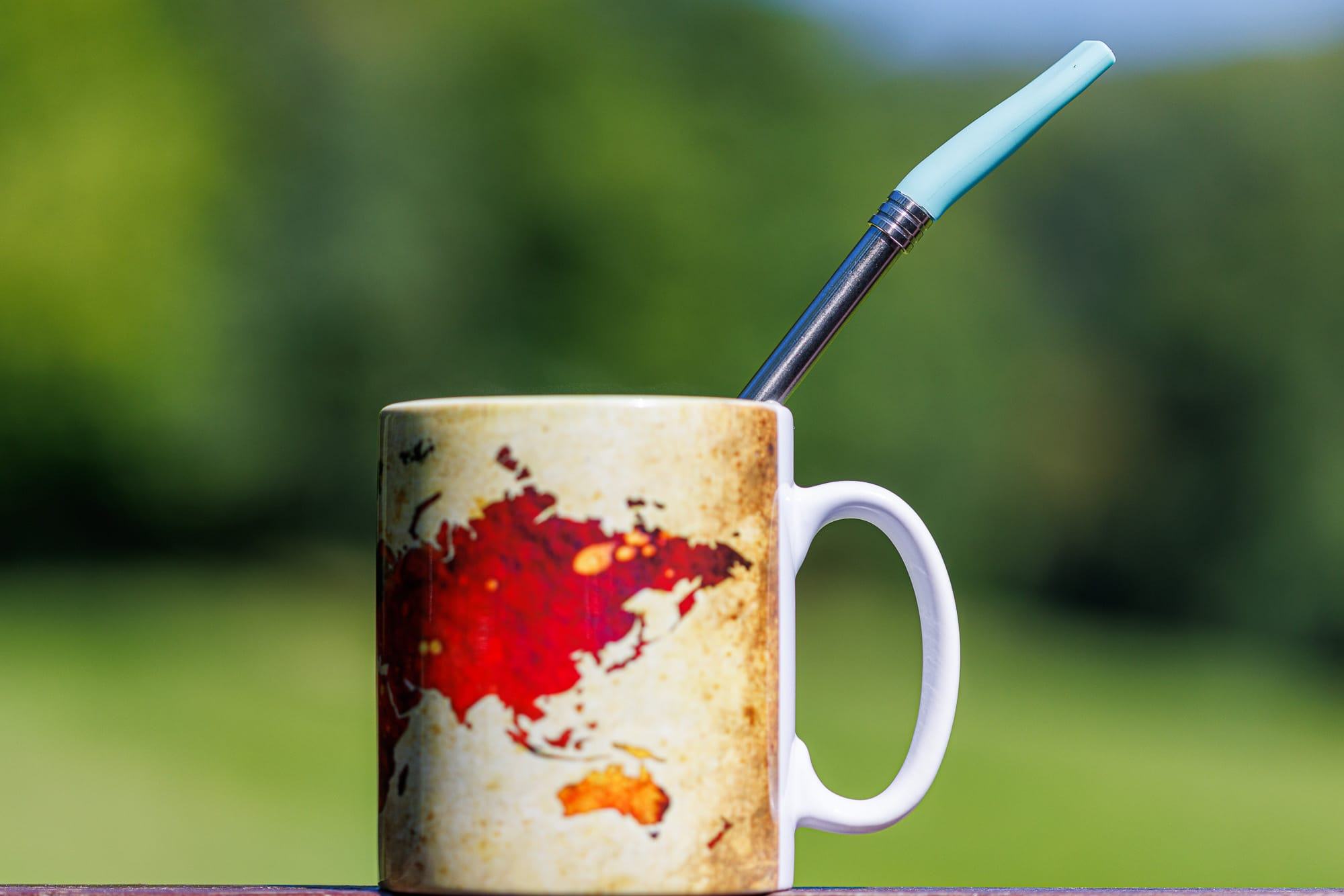 https://www.findingtheuniverse.com/wp-content/uploads/2020/03/JoGo-Coffee-Straw-by-Laurence-Norah-4.jpg